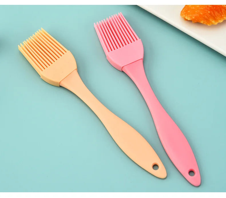 Heat resistant silicone oil brush 