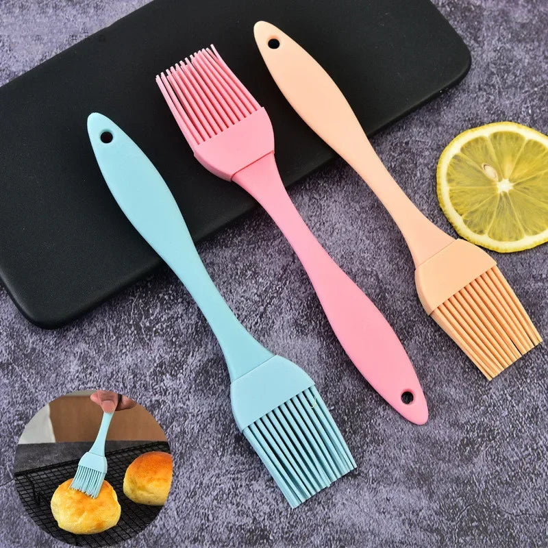 Heat resistant silicone oil brush 