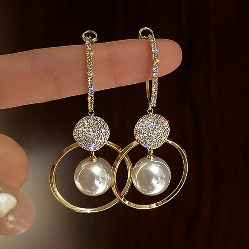 Pair of Classic Elegant Imitation Pearl Earrings