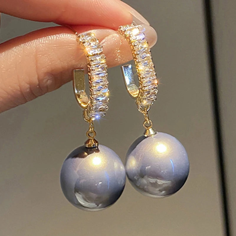 Pair of Classic Elegant Imitation Pearl Earrings