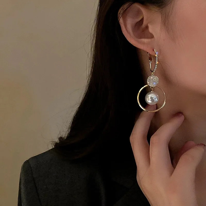 Pair of Classic Elegant Imitation Pearl Earrings